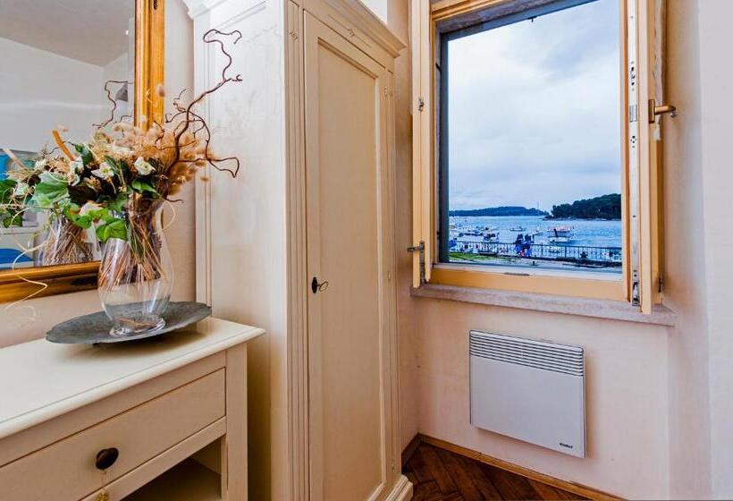 Номер Стандарт Вид на Море, Residence La Carera