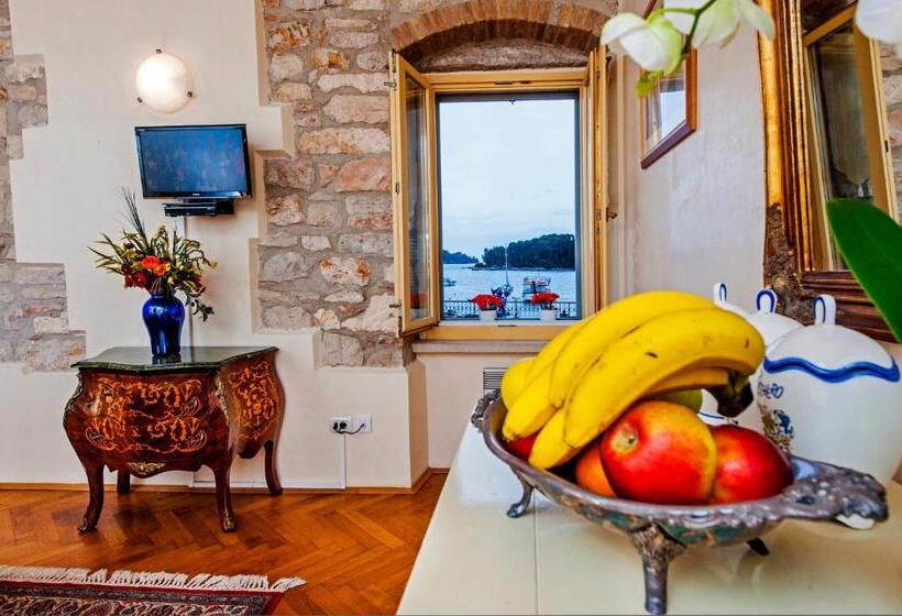 Apartamento 1 Dormitório Vista Mar, Residence La Carera