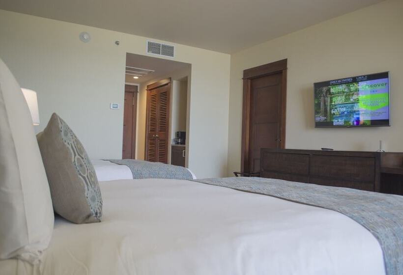 اتاق لوکس با بالکن و چشم‌انداز دریا, Croc S Resort & Casino