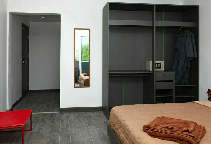 로얄 스위트, Ubox Samui Hostel   Chaweng Beach