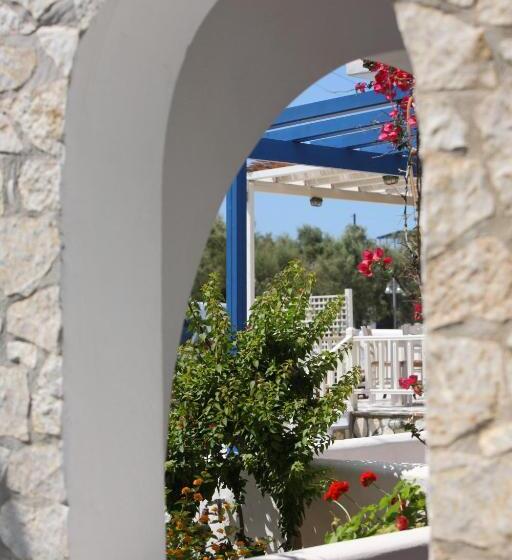 标准间, Paros Inn