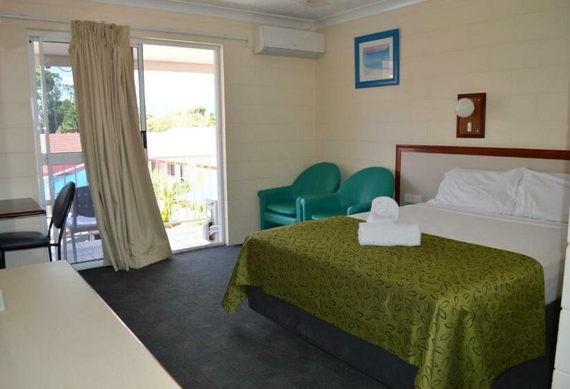 Номер Стандарт Вид на Бассейн, Monte Carlo Motor Inn