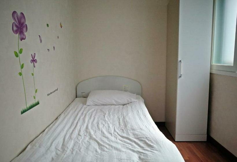 스탠다드 싱글 룸 공동욕실, Yakorea Hostel Gangnam