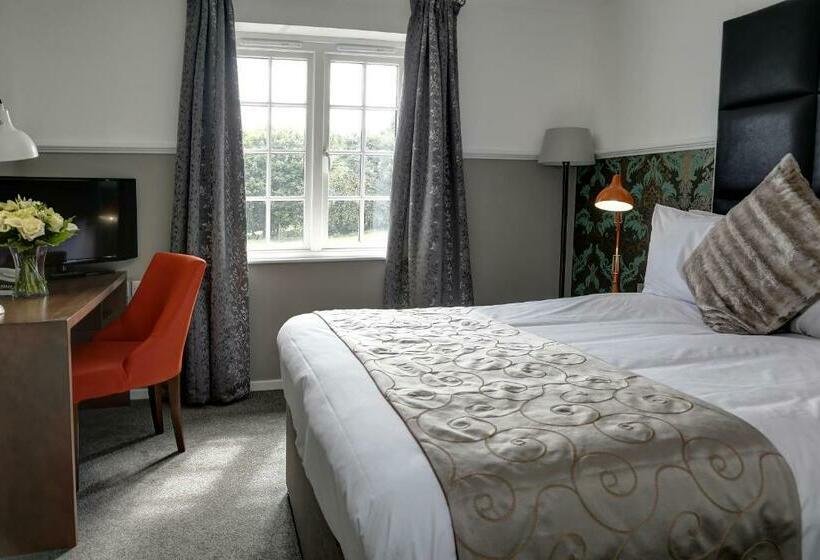 Номер Deluxe, Needham House
