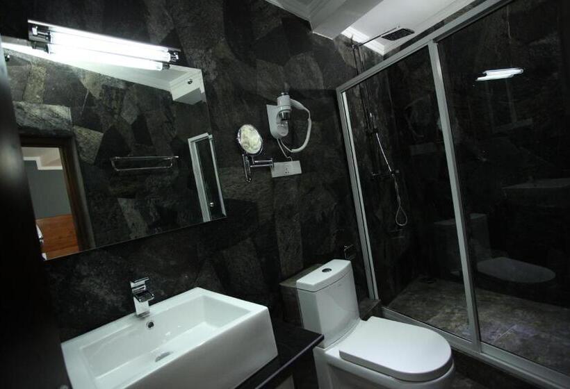 חדר משפחתי דלוקס, Travellers Nest Kandy