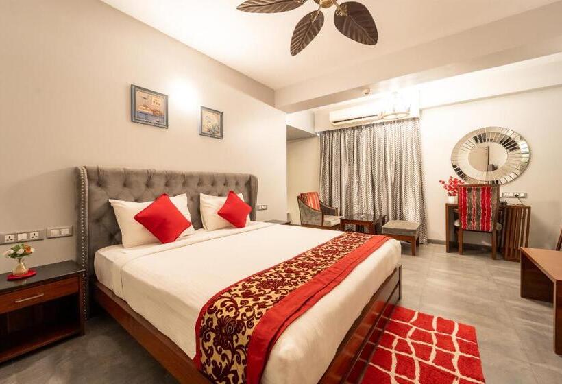 ماستر سويت, Zense Candolim