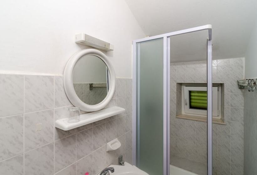Quarto Estandar Vista Jardim, Guesthouse Moretić