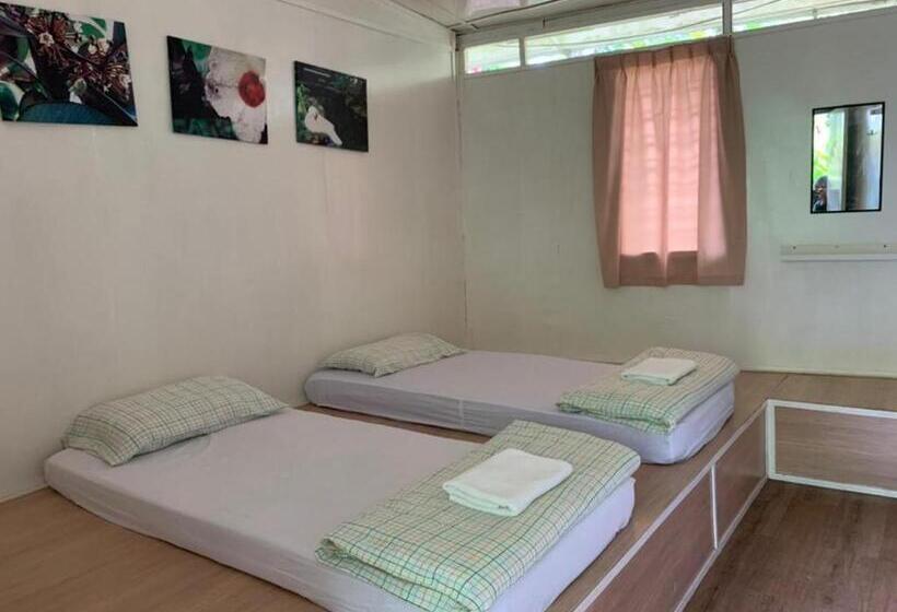 اتاق استاندارد با سرویس بهداشتی مشترک, Moonriver Lodge