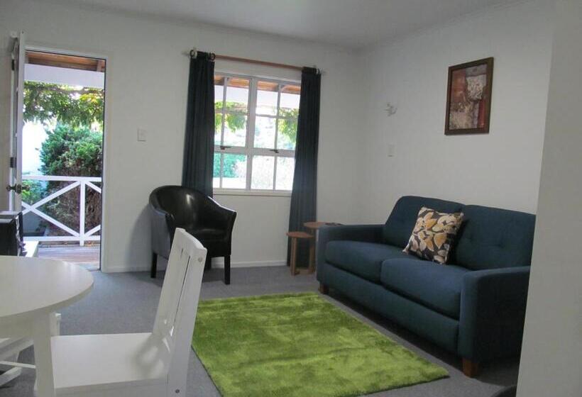 Апартаменты 2 Спальни, Phoenix Thermal Resort  Taupo