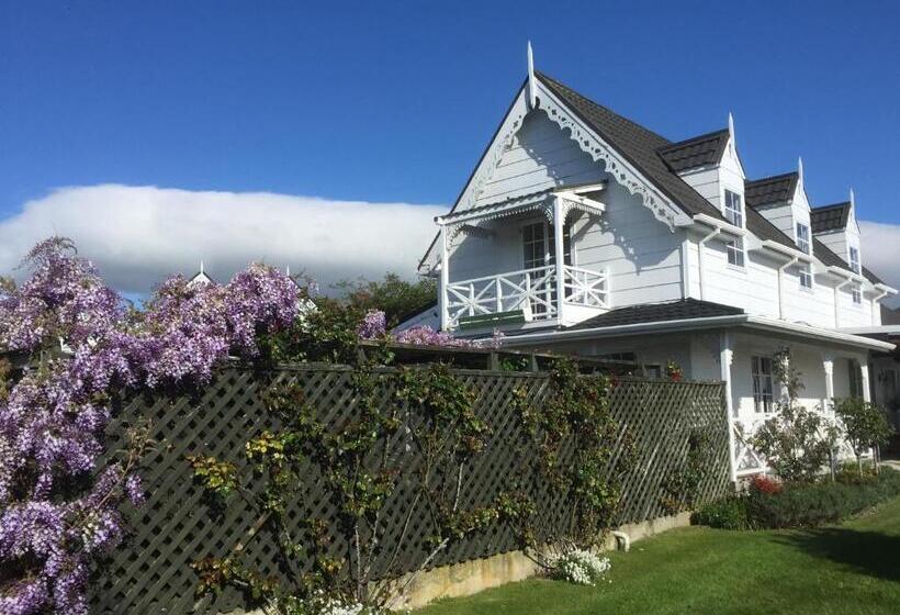 Апартаменты 3 Спальни, Phoenix Thermal Resort  Taupo