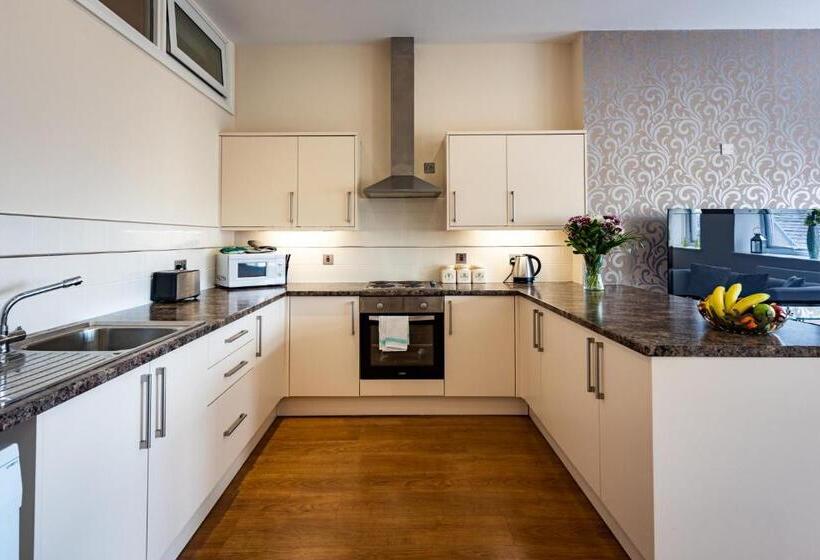 Апартаменты Deluxe 1 Спальня, Waterview Deluxe Apartments