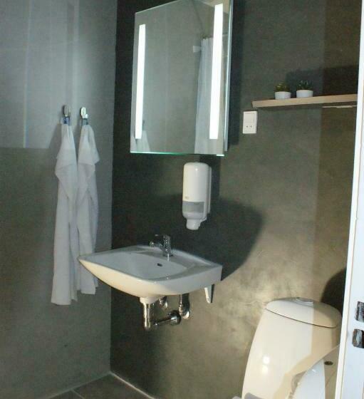 Четырехместный Номер Стандарт, Family Rooms With Ensuite Bathrooms