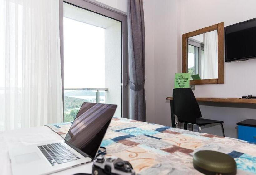Апартаменты 2 Спальни Вид на Море, Degirmenburnu Residence