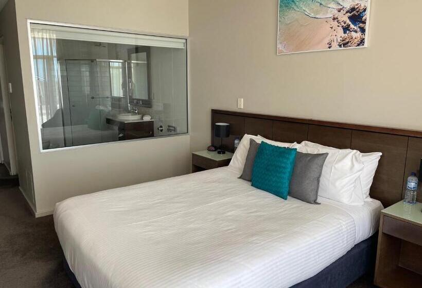 Номер Стандарт с Гидромассажем, Sfera's Park Suites & Convention Centre
