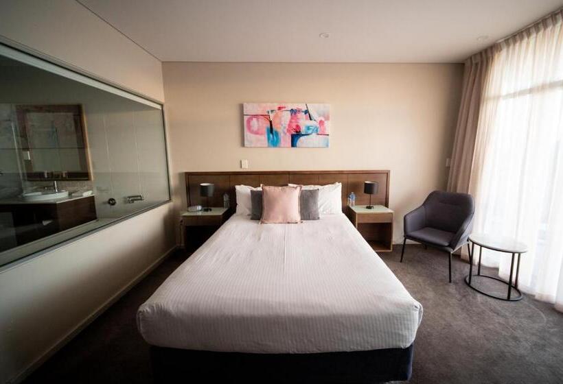 Номер Стандарт с Балконом, Sfera's Park Suites & Convention Centre