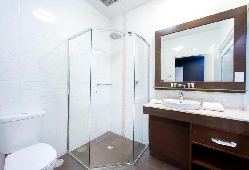 Семейный Номер, Sfera's Park Suites & Convention Centre