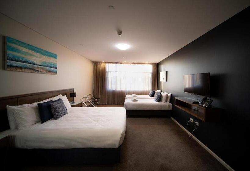 Семейный Номер, Sfera's Park Suites & Convention Centre