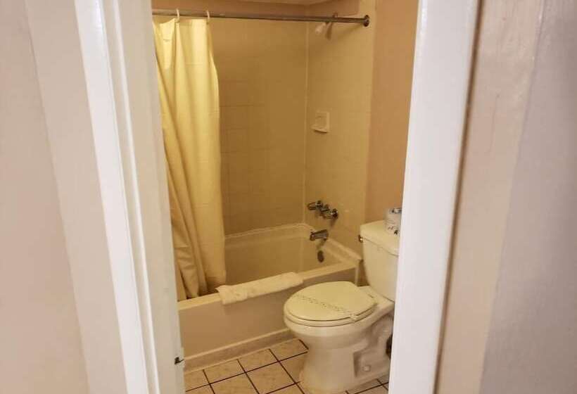 Номер Стандарт 2 Двуспальные Кровати, Seascape Inn   Daytona Beach Shores