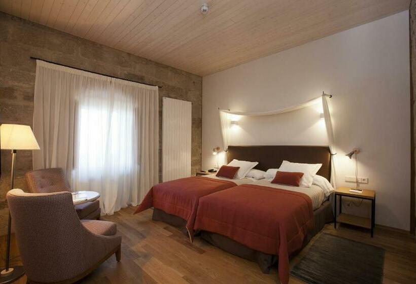 Номер Стандарт, Parador Castillo De Monterrei