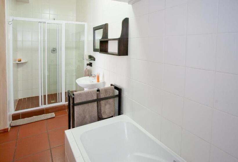 Номер Стандарт, Miles B&b Guest House
