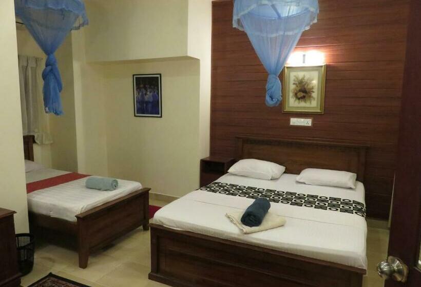 Номер Стандарт Трехместный, Days Inn