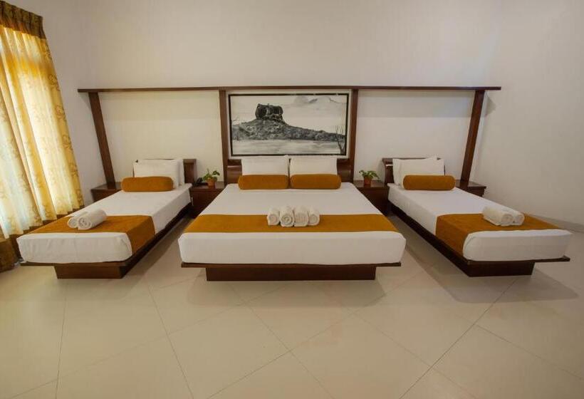Семейный Номер Superior, Sigiriya Wewa Addara Hotel   Hotel By The Lake