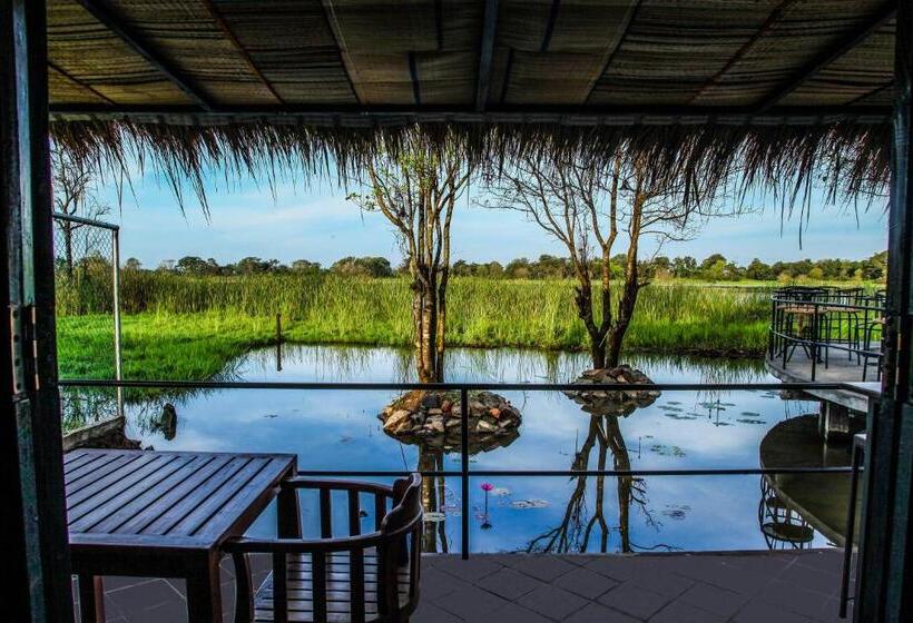 Шале 1 Спальня, Sigiriya Wewa Addara Hotel   Hotel By The Lake