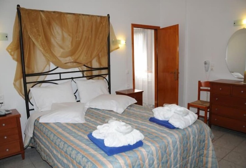 스탠다드 스튜디오, Skiathos Island Suites
