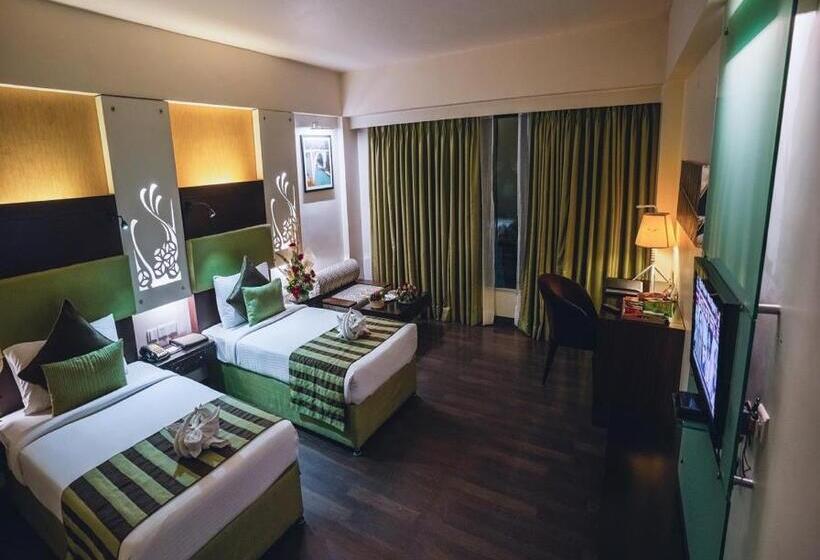 Номер Executive, Barsana Hotel & Resort Siliguri