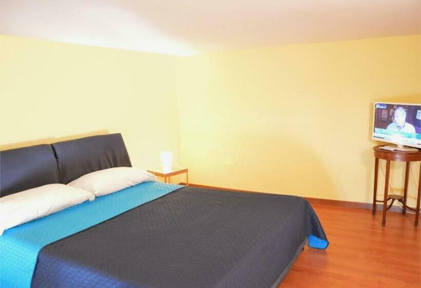 Студия Стандарт, Sorrento Guest House