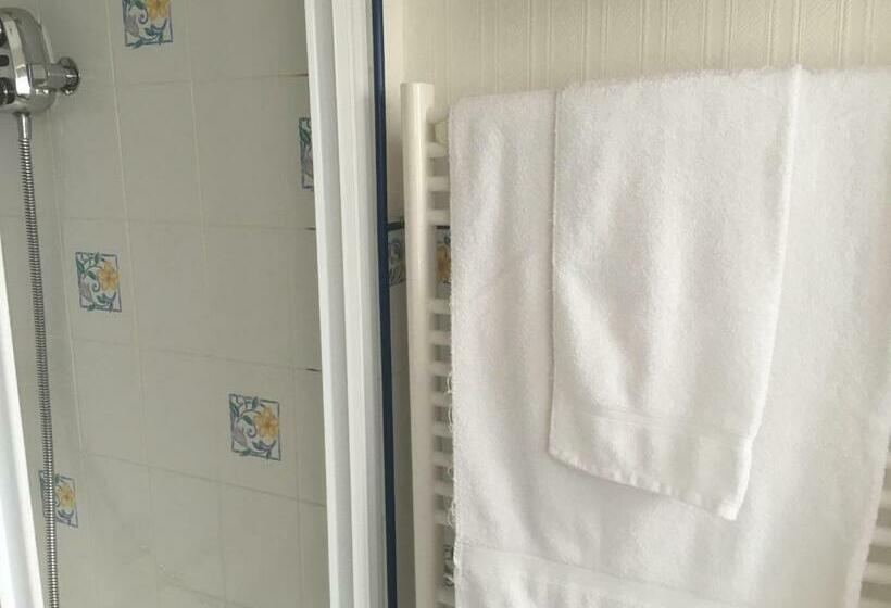Номер Стандарт, Grove House Guest House
