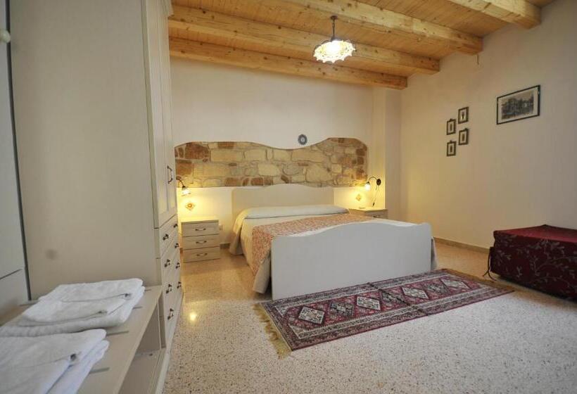 Семейный Номер, Morfeo Charming Rooms & Relax