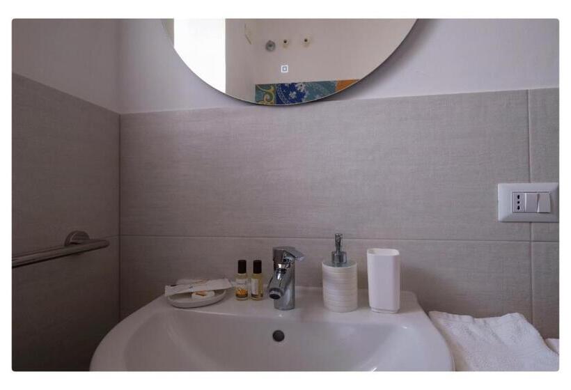プールビュースタンダードルーム, Morfeo Charming Rooms & Relax