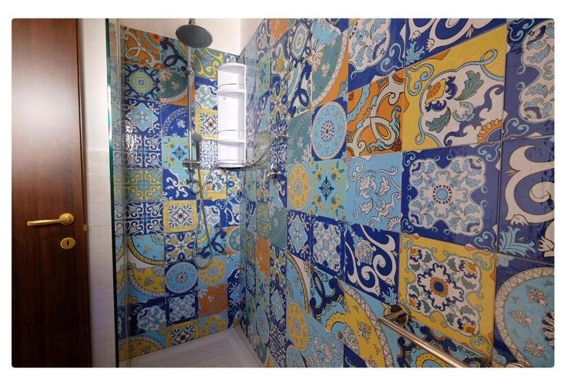 Номер Стандарт Вид на Бассейн, Morfeo Charming Rooms & Relax