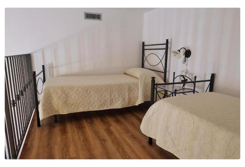 Четырехместный Номер Deluxe, Morfeo Charming Rooms & Relax
