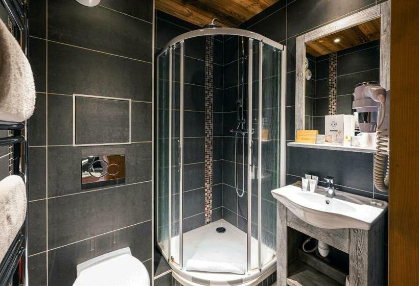 اتاق سوپریور سه تخته, Hôtel L Aiguille Percée