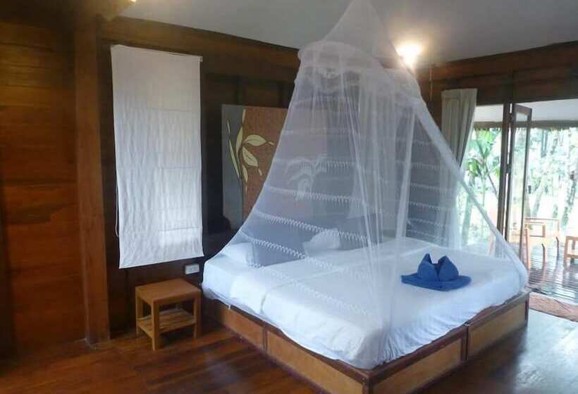 Superior bungalow garden view, Koh Kood Resort