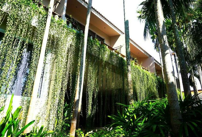 キングサイズベッドのスタンダードルーム, Signature Phuket Resort