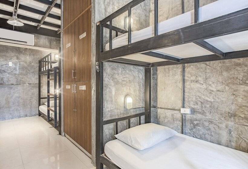 공동 객실, Slumber Party Phi Phi