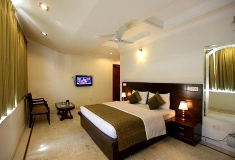 اتاق خانوادگی, Krone A Family Hotel Near Igi Airport