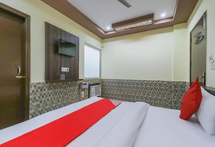 اتاق کلاسیک سه تخته, Flagship Shiv Ganga Home Stay