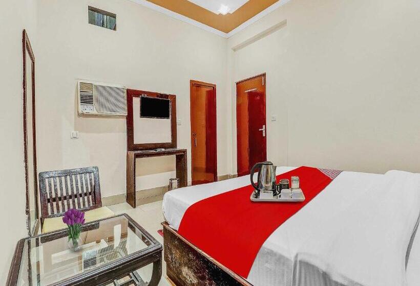 اتاق کلاسیک سه تخته, Flagship Shiv Ganga Home Stay