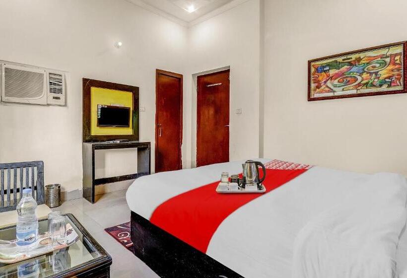 اتاق کلاسیک سه تخته, Flagship Shiv Ganga Home Stay