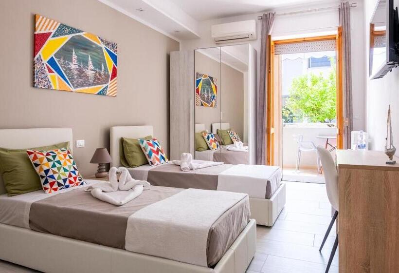 اتاق لوکس با بالکن, Vele D Otranto B&b