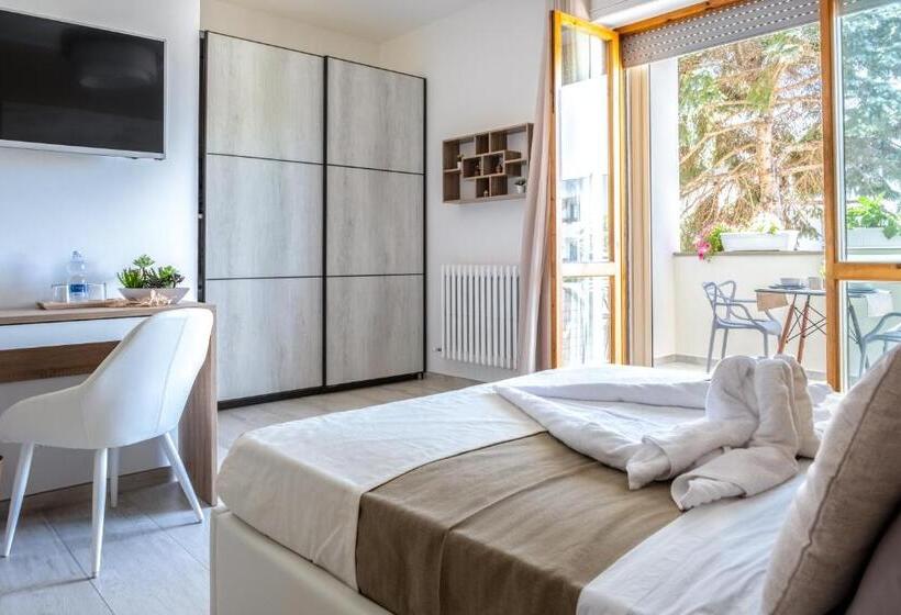 اتاق لوکس با بالکن, Vele D Otranto B&b
