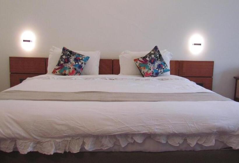 Номер Стандарт с Балконом, Mountain Retreat Kodai