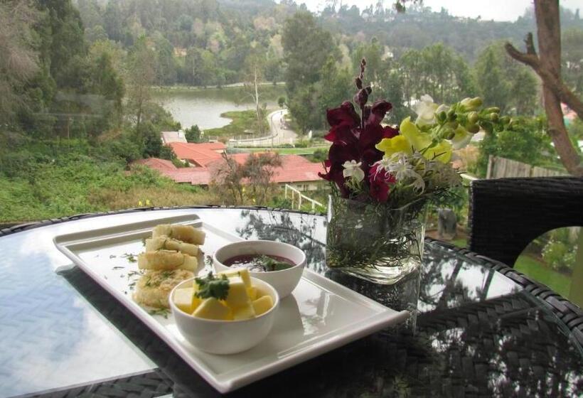 Номер Стандарт Вид на Озеро, Mountain Retreat Kodai