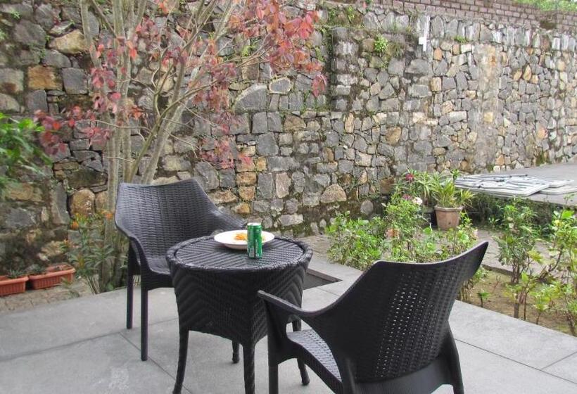 Номер Стандарт Вид на Сад, Mountain Retreat Kodai