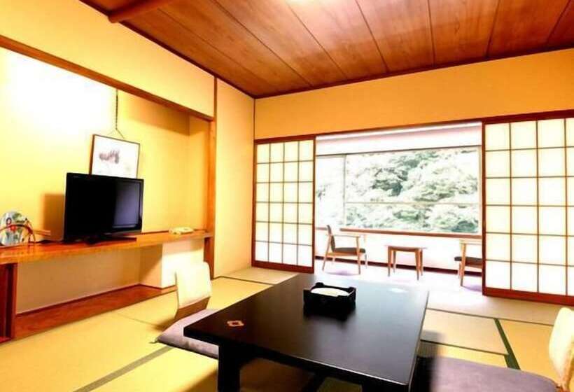 اتاق استاندارد با سرویس بهداشتی مشترک, Okuyumoto