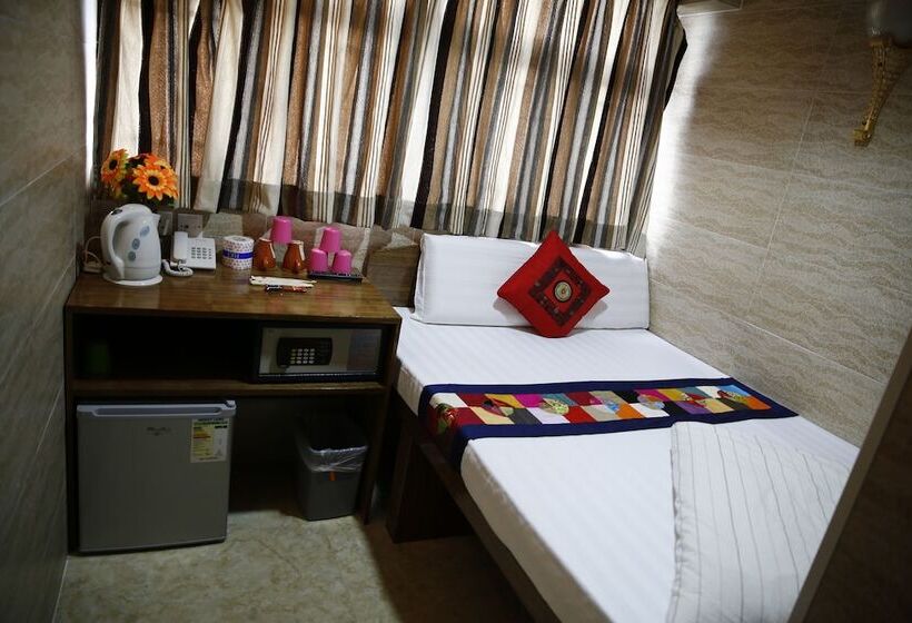 اتاق استاندارد, Sandhu Guest House